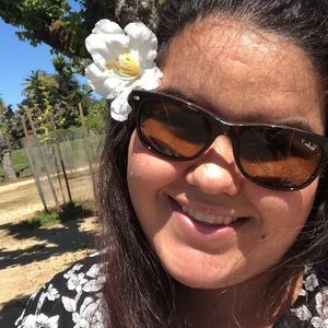 Meet your Posher, Emma